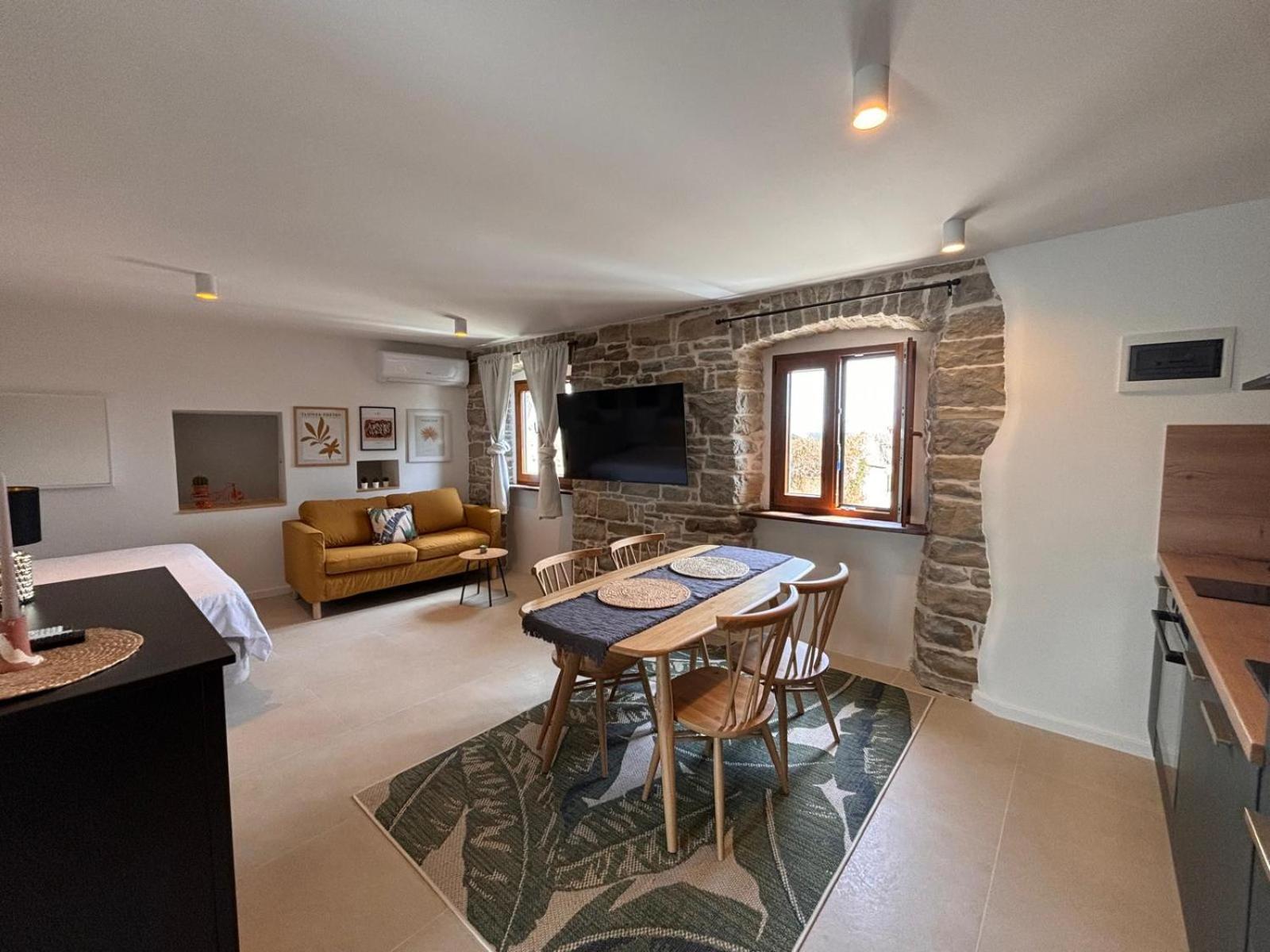 Apartments Groznjan Luaran gambar