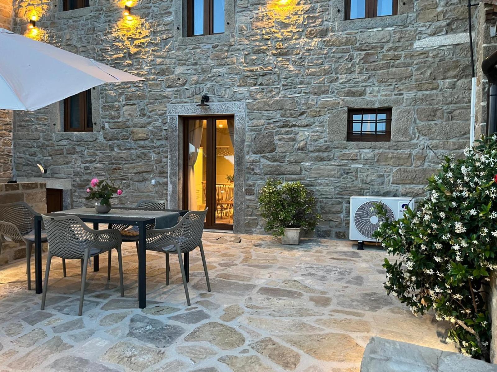 Apartments Groznjan Luaran gambar